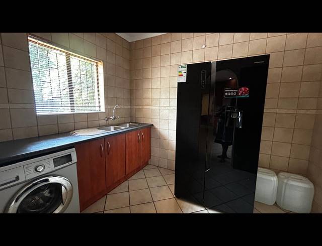 3 BEDROOM HOUSE FOR SALE IN SAFARI GARDENS